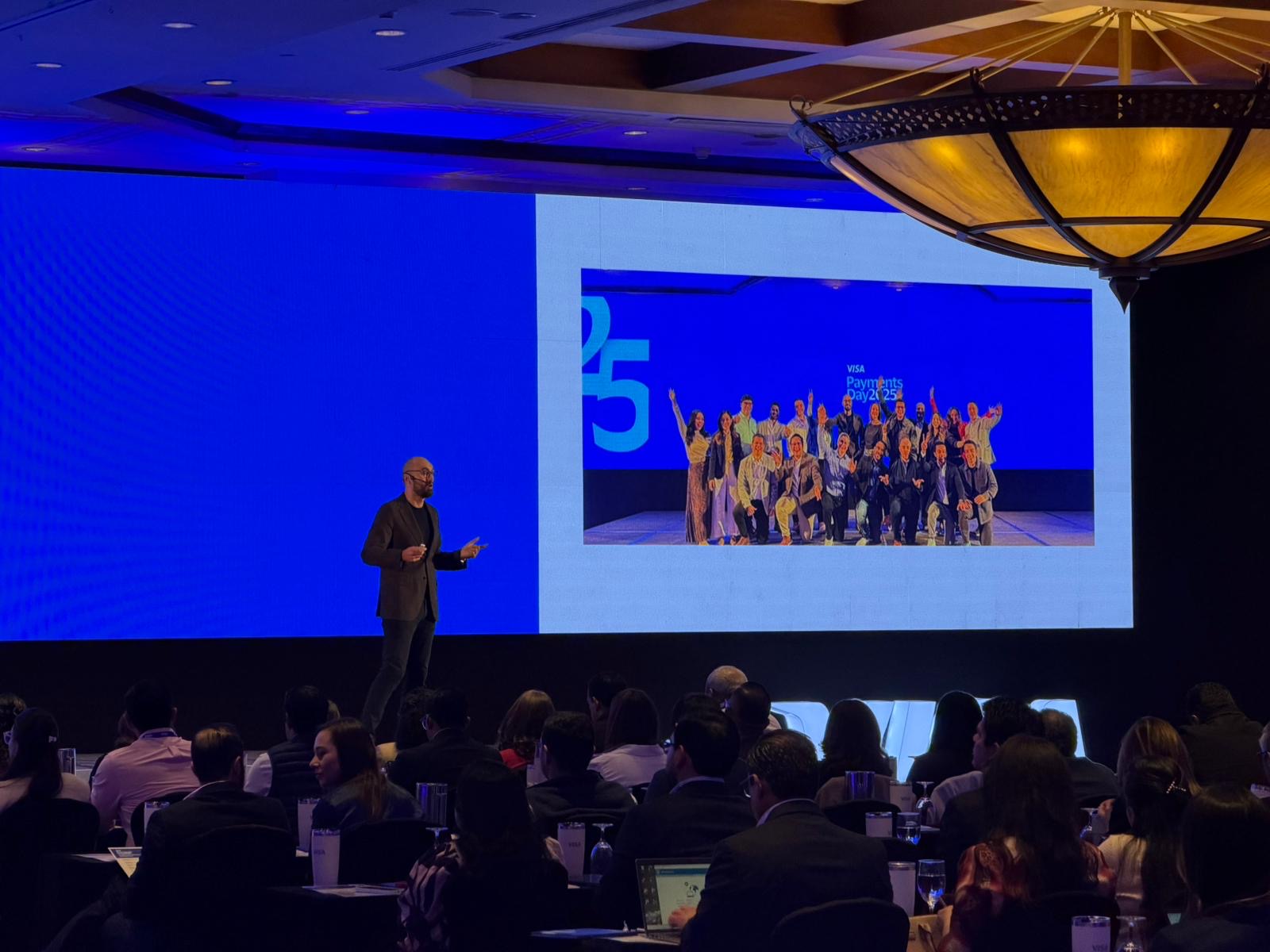 El Visa Payments Day 2025 reunió a fintechs, bancos y comercios para abordar el futuro de los pagos digitales en Centroamérica. La inteligencia artificial fue destacada como clave para la innovación, seguridad y conectividad de la región.