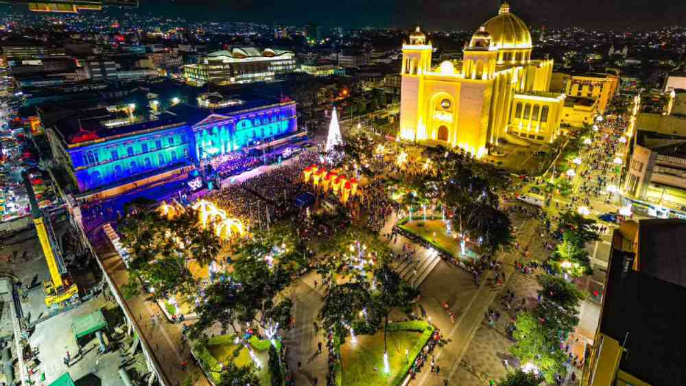 El crecimiento económico y la seguridad ciudadana se posicionan como los principales hitos de El Salvador durante el cierre del año 2025.