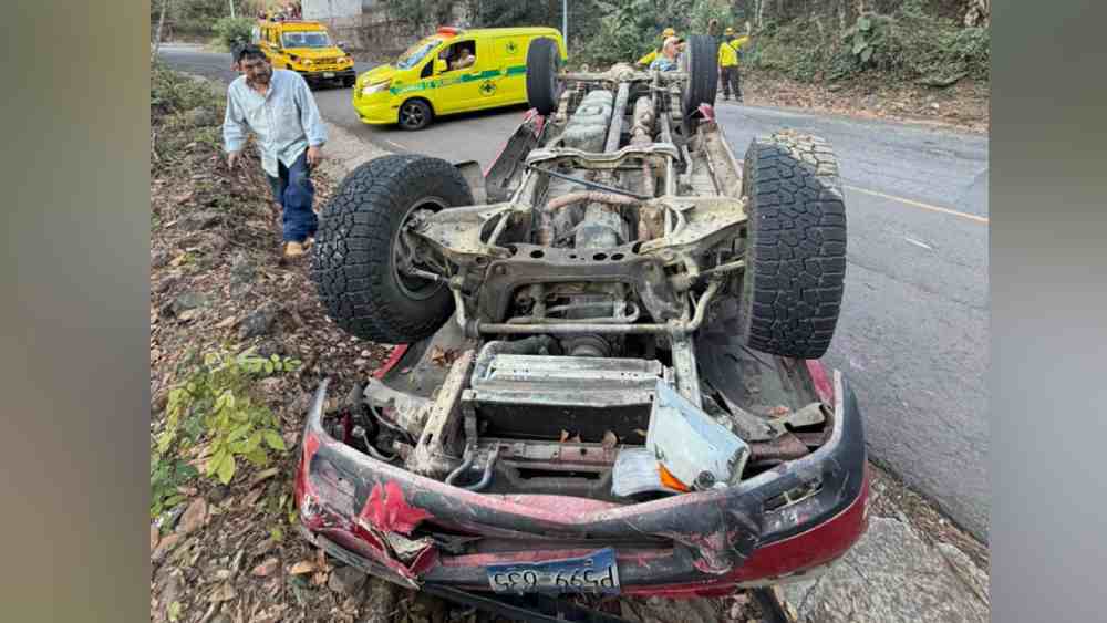 Cuerpos de socorro atienden los primeros siniestros viales de 2026; San Salvador registra el mayor aumento de accidentes en rutas principales. Foto: Comandos de Salvamento
