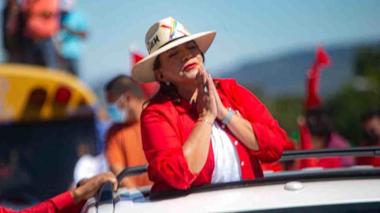 Xiomara Castro, presidenta de Honduras, enfrenta aislamiento diplomático tras impugnar elecciones de 2025. Foto: Facebook