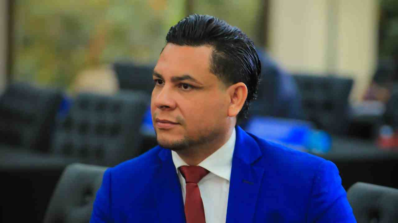 Creadores de contenido en El Salvador rechazan propuesta de Walter Coto para regular redes. ¿Protección a la niñez o censura digital? Detalles aquí. Foto: Facebook