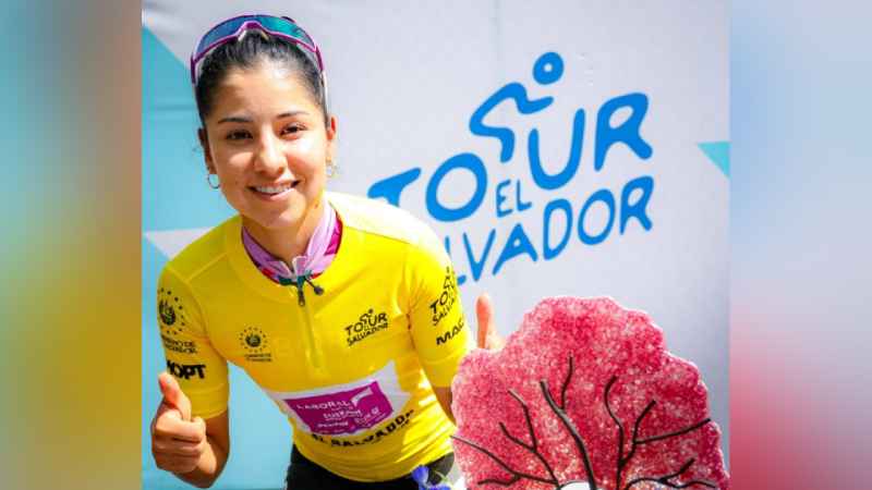 La victoria de Patiño no solo le dio la etapa, sino también el título general del Tour El Salvador 2026, una competencia UCI femenina que reunió a más de 120 ciclistas de 18 equipos internacionales.