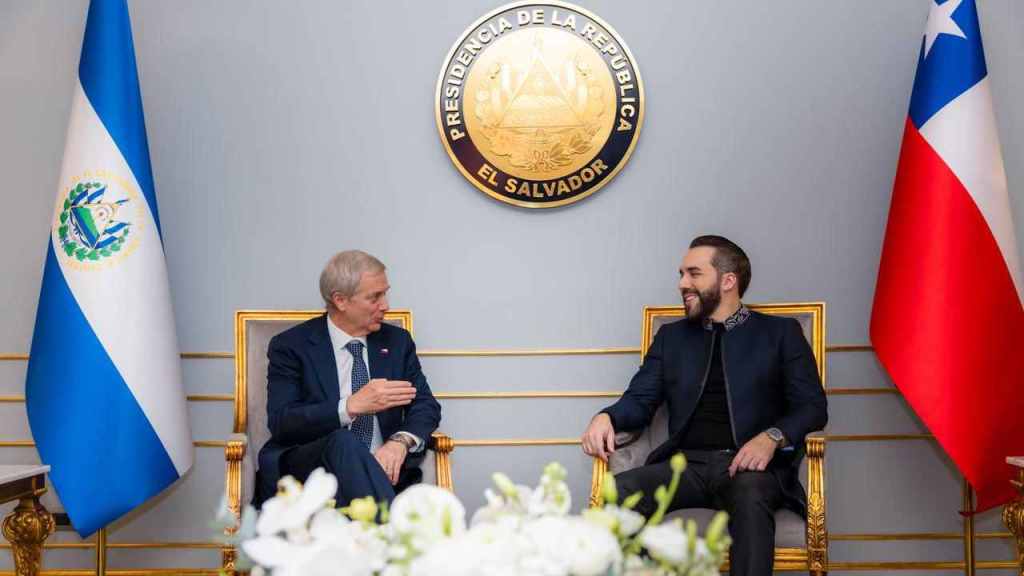 El Salvador y Chile acuerdan cooperar en seguridad tras reunión entre Bukele y el presidente electo Kast en San Salvador para frenar el crimen.