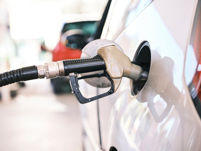 Gasolina SUPER supera los $3.87, DIÉSEL la opción más económica Foto de Engin Akyurt: