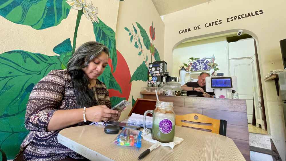 Trabajo y Disfrute Productividad con aroma a nostalgia. Istak Café es el espacio perfecto para trabajar mientras se disfruta de una bebida excepcional. #SantaTecla #CoWork