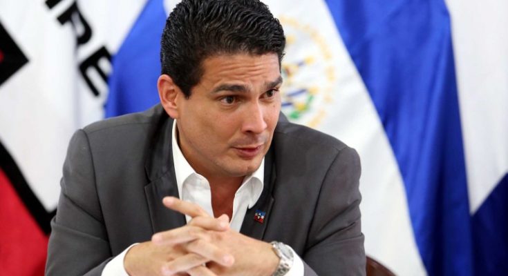 La Fiscalía General de la República (FGR) logró una condena histórica contra Roberto d'Aubuisson y su familia por enriquecimiento ilícito. Deberán restituir $990,396.98 al Estado y el exalcalde queda inhabilitado por 10 años. Foto: FGR.