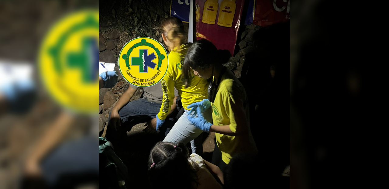 Un joven de 26 años fue rescatado por Comandos de Salvamento tras ingerir raticida en el Cantón Las Bermudas. Fue trasladado de emergencia al Hospital Nacional de Sensuntepeque para tratamiento especializado. Foto: Comandos de Salvamento.