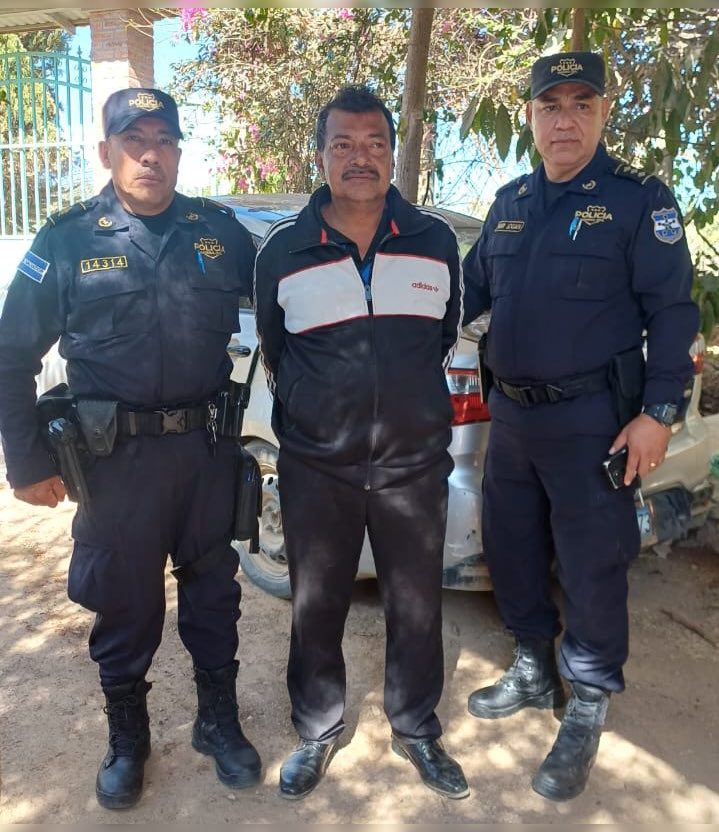 Un hombre fue asesinado en Metapán tras una discusión por un juego de naipes. Héctor Carrillo Osorio confesó el crimen y fue capturado por la PNC. Foto: PNCSV.