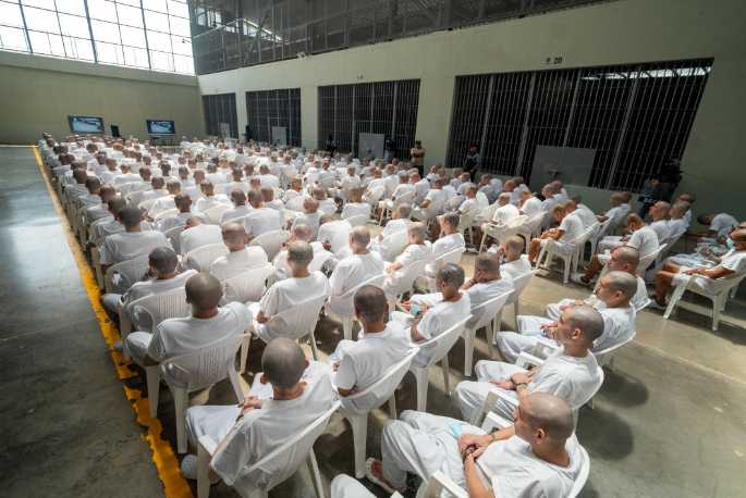 Golpe final al mando pandilleril: la fiscalía judicializa a los cabecillas de la MS-13 bajo el régimen de responsabilidad total. Foto: FGR.