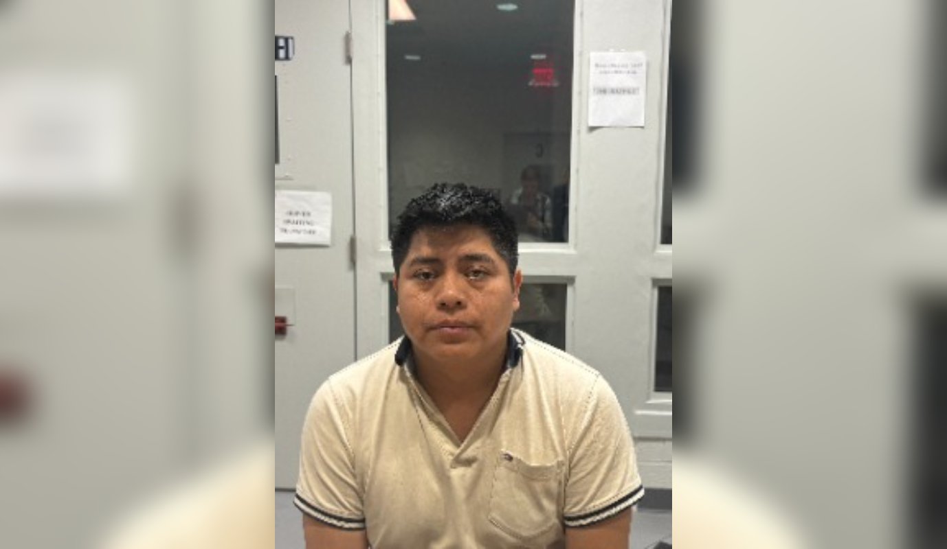 Un guatemalteco con antecedentes por abuso infantil fue recapturado en Washington D.C. tras ser liberado en Virginia. El ICE lo acusó de reincidir en delitos graves contra menores. Foto: ICE.