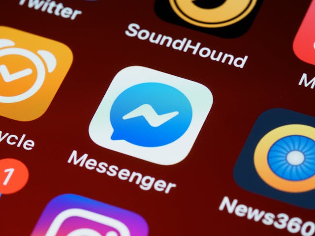 Pie de foto: Captura de pantalla de la notificación oficial que informa sobre el traslado de Messenger a la plataforma principal de Facebook en abril de 2026. Foto: Brett Jordan / Pexels