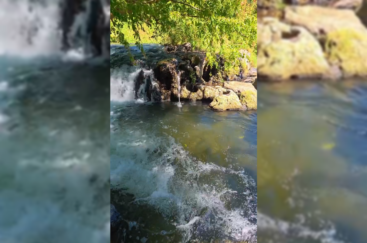 El Río Calentura en Concepción Batres, Usulután, es un destino único con aguas termales y frías, perfecto para escapar del calor. Entrada solo $1. Foto: Cristian Hidalgo/Turismo