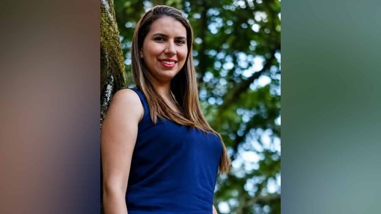 Perdió la vida la periodista María de los Ángeles Román mientras se conducía en su motocicleta. Cortesía.
