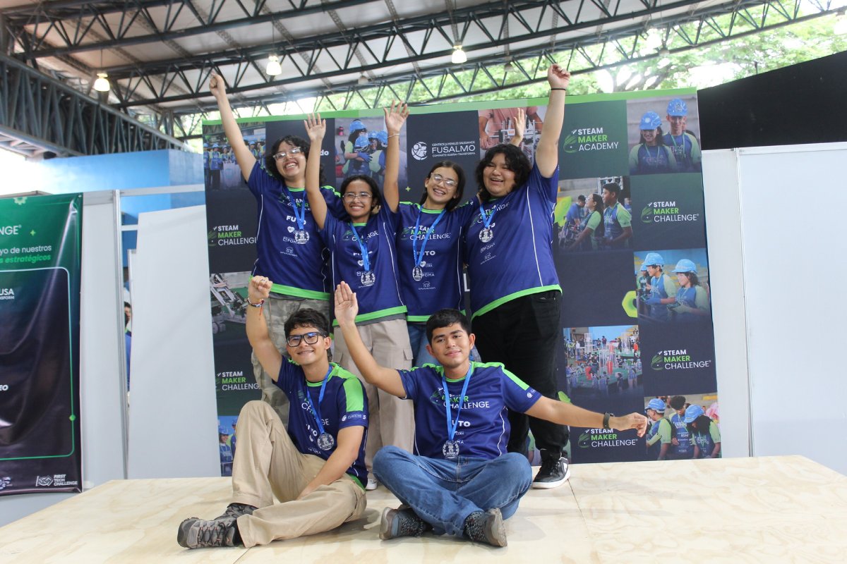 El Steam Maker Challenge Vol. 2 de FUSALMO reunió a 51 equipos en Soyapango para medir sus habilidades en robótica y programación, con miras al mundial en Corea del Sur. Foto: FUSALMO.