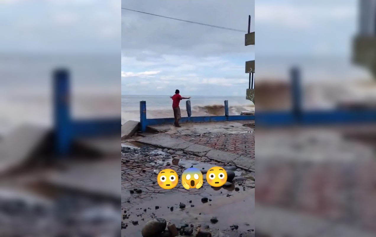 Un video viral captó a un hombre intentando domar el océano en un malecón de El Salvador. Autoridades advierten sobre los peligros. Foto: Cortesía.