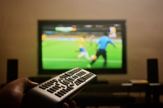 ⚽🕒 ¡Horarios del Mundial 2026 en El Salvador! 10 a.m., 1 p.m., 4 p.m., 7 p.m. y 10 p.m. Partido inaugural: 11/6 a la 1 p.m. Final: 19/7 a la 1 p.m. ¿En qué canal lo verás? 👀 #Mundial2026 #LaDiáspora503