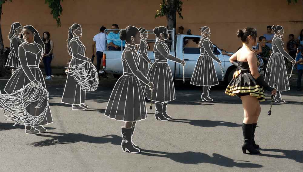 Las probables nuevas disposiciones en El Salvador generan debate entre docentes, estudiantes, cachiporristas y la sociedad. Archivo