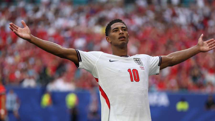 Jude Bellingham celebra la anotación decisiva en la prórroga que mantiene vivo el sueño mundialista de Inglaterra en Boston. Foto: @England