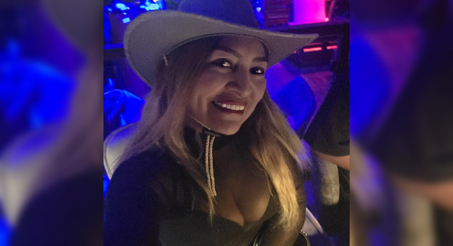 La creadora de contenido salvadoreña Yanira Berríos aseguró que la cifra de $1,200 fue el resultado directo de los regalos virtuales enviados por sus seguidores en redes durante una transmisión en vivo. Foto: Foto: @yaniraberrios700