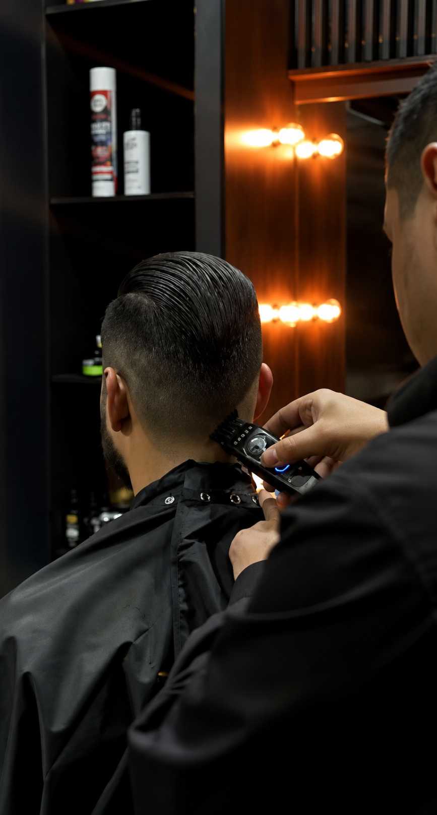 El análisis previo de la estructura capilar garantiza un resultado estético que combina comodidad y confianza para el día a día. corte de cabello